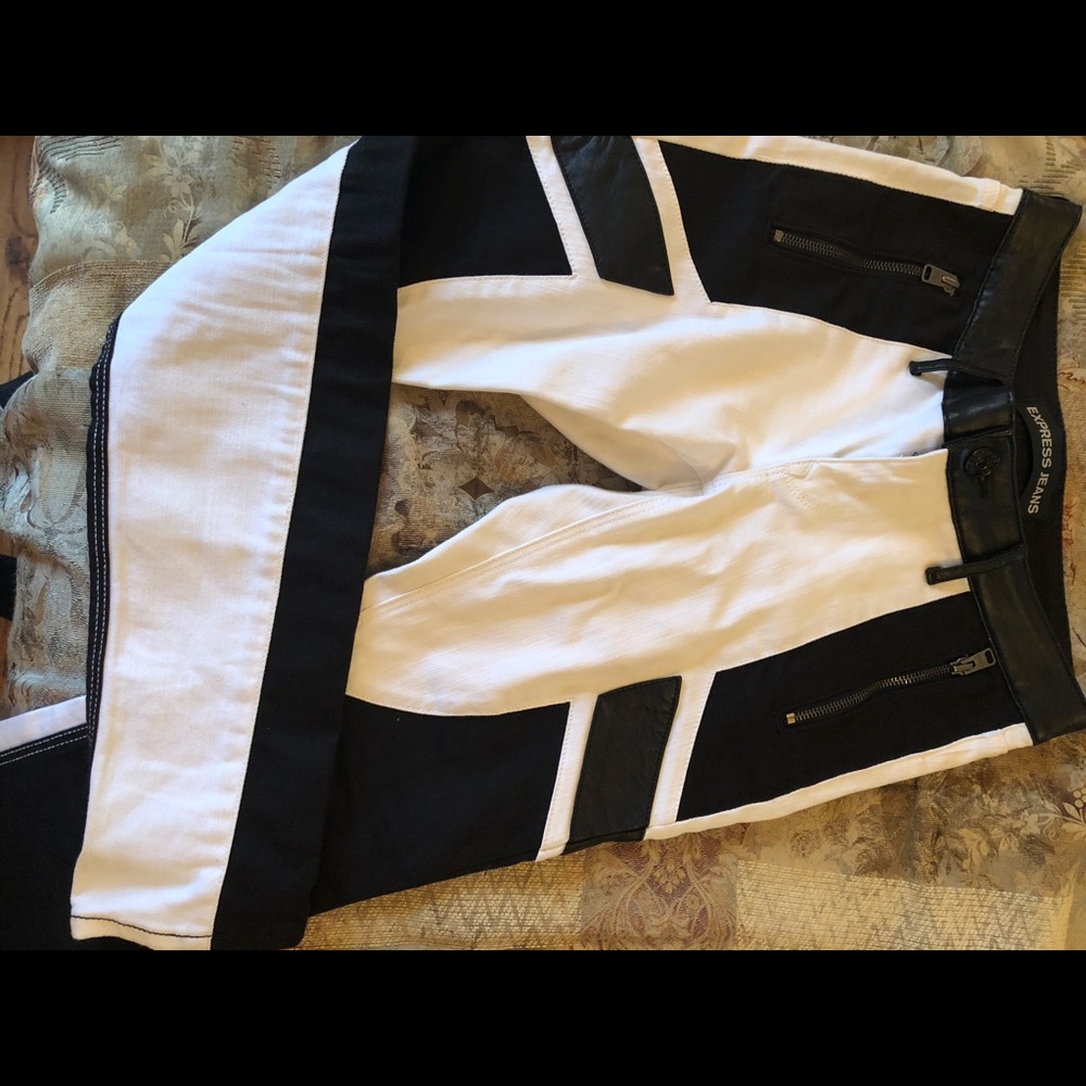 Express black and white denim leggings